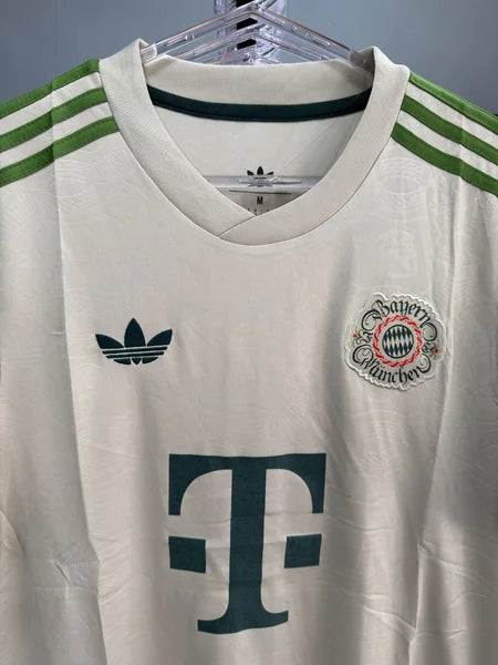 Bayern de Monique Third 25/26